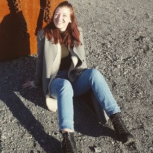 Meet your Posher, Kira